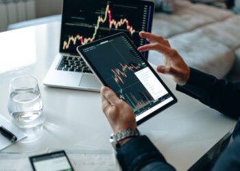 Litecoin, Tron, MATIC Price Analysis: 12 November