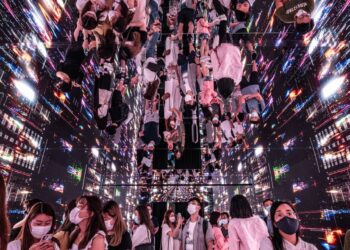 Ruler of the Metaverse: Blockchain or Big Tech?