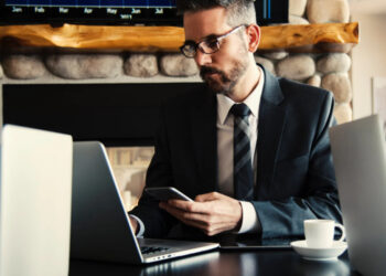 Best Cryptocurrencies to Own in 2022: Dogecoin or Shiba Inu?