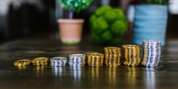 A Sled Ride To The Moon With Shiba Inu, Dogecoin and HUH Token