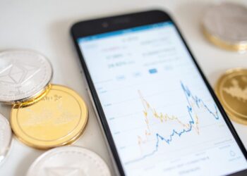 Bitcoin Slips, Altcoins Slide After Hawkish Fed Comments Hit Markets