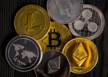 Melania Trump Wishes Bitcoin On its Birthday; Dogecoin, Shiba Inu Falls