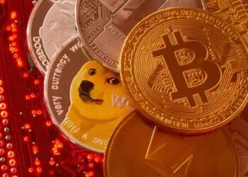 Cryptocurrency prices today continued to decline as Bitcoin, ether, dogecoin, Cardano fall