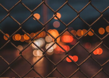 Chainlink investors witness first profits in two months, but how long will it last