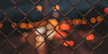 Chainlink investors witness first profits in two months, but how long will it last