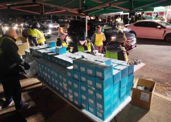 Surging COVID test demand ripples through CT health, politics, schools, economy