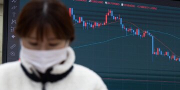 Cryptocurrency climbs back above $40,000