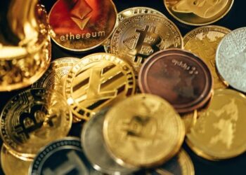 Why This Crypto Strategist Thinks Altcoins Are Likely To Get Hit Hard