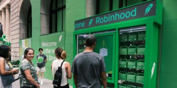 Robinhood, TradeStation, SoFi: How 3 online brokers compare for crypto trading