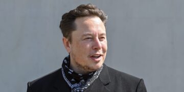 Elon Musk Says ‘Own Physical Things’ but Won’t Sell Bitcoin, Doge