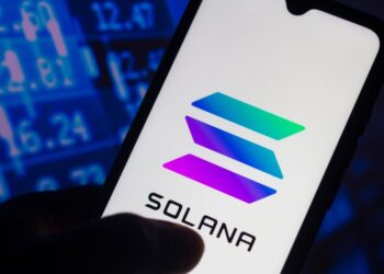 Solana’s Funding Feud Raises Familiar Complaints