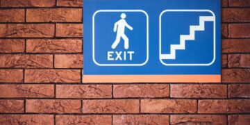 For the first time in 7 weeks, Bitcoin and Etherum see heavy outflows worth $110M