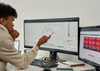 Which Is a Better Buy — Waves or Solana?