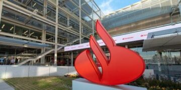 Santander launches global blockchain challenge