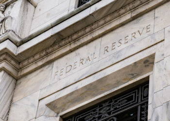 Will the Hawkish Fed Sink Altcoin and Bitcoin Prices?