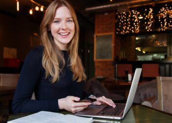 If You Invested $100 In Tesla, Apple, Bitcoin, Ethereum And Dogecoin 5 Years Ago, Here’s How Much You’d Have Now