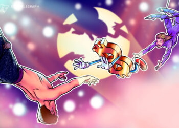 Bitcoin dips to $22.6K, risking further losses if it fails to hold above 200-week MA