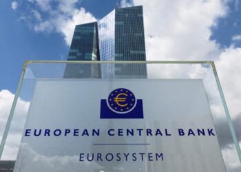 European Central Bank steps in as banks dip toes in cryptocurrency and blockchain pool