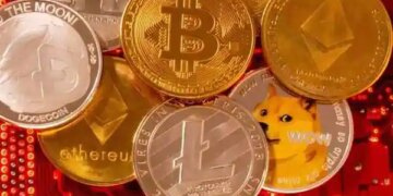 Cryptocurrency prices today: Bitcoin, dogecoin fall while ether, Solana gain. Check latest rates