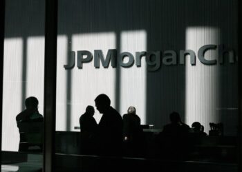 ‘It’s Dangerous’—JPMorgan CEO Issued A Serious Bitcoin, Ethereum And Crypto Warning After Huge $2 Trillion Price Crash