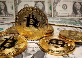 Bitcoin falls below $19,000 as cryptos creak under rate hike risk