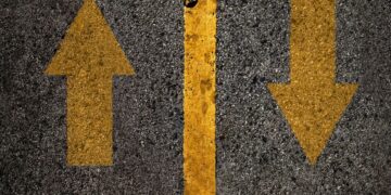 Chilliz, Cosmos and EOS Tokens the Best Crypto Performers in August in Bear Market