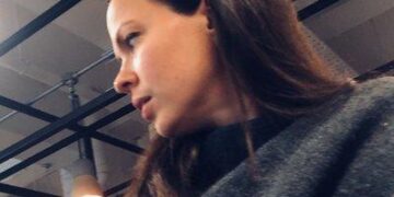 Facebook, Beware: The Metaverse Is Flat