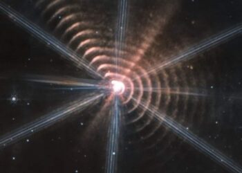 Space ripple! NASA James Webb Space Telescope captures WEIRD rings around a star
