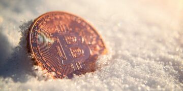 Bitcoin, Ethereum Strong, Dogecoin Slips: Analyst Sees End Of Crypto Winter If These 2 Things Happen Over Earnings Season – Bitcoin (BTC/USD), Ethereum (ETH/USD), Dogecoin (DOGE/USD)
