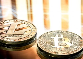 BTC shows a silver lining post FTX crash, cryptocurrency hits $850m