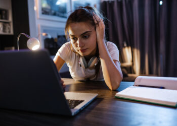 Why Altcoins Dogecoin, Polkadot, and Cronos Dived in Price Today