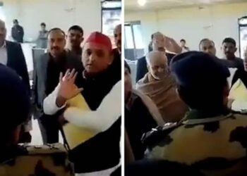 Akhilesh Yadav refuses tea offered at UP Police headquarters