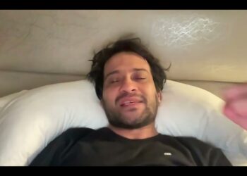 Aaj Shuru sey seekho Lo Dosto abi Time hai.